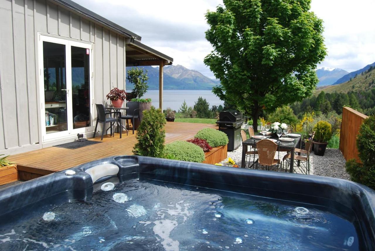Private Cottage With Spa And Amazing Lake Views Closeburn Esterno foto